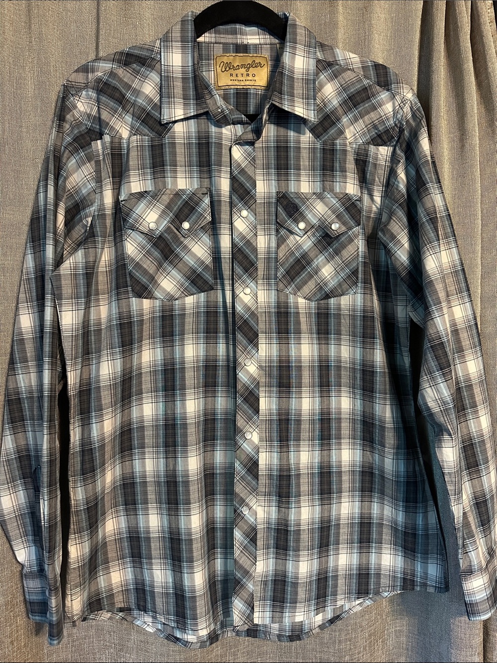 Wrangler Retro Blue and Gray Plaid Western Button-Down Shirt